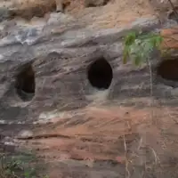 Загадка Мадагаскара: Древний Некрополь или Что-то Большее?