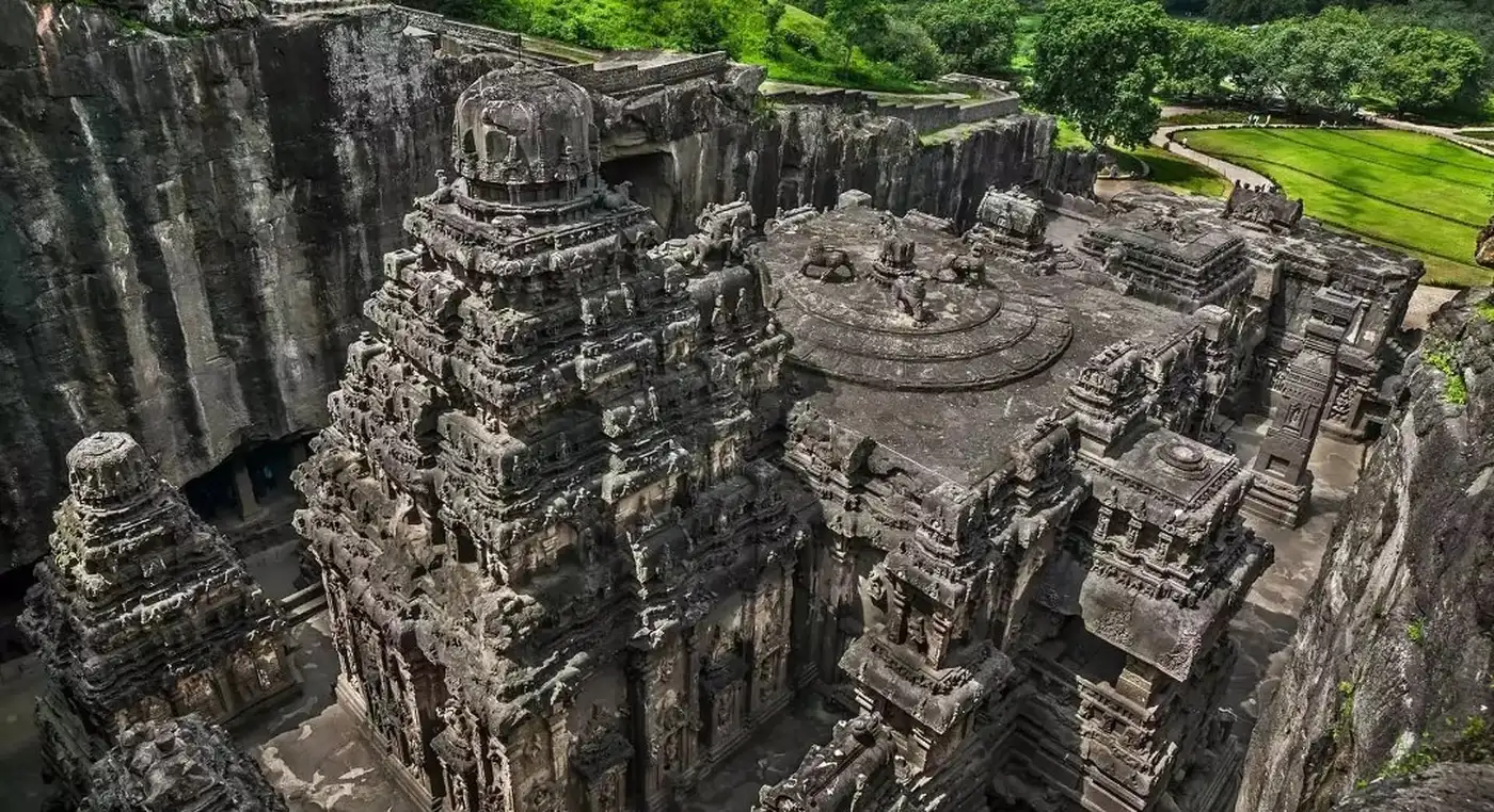 Храм Кайласанатха: Диво, вирізане в скелі