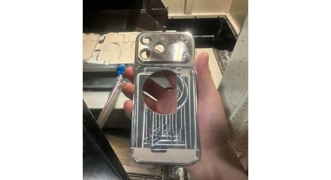 iPhone 17 Pro получит антенны нового расположения