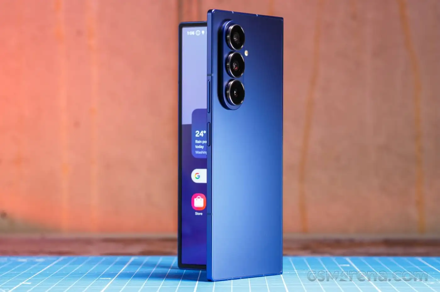 Galaxy Z Fold7 бьёт рекорды: Samsung снова на коне