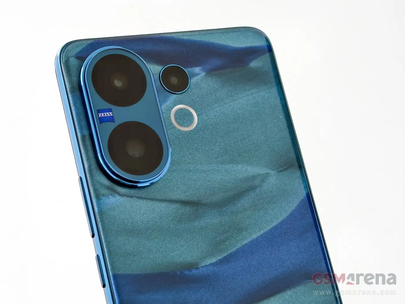 vivo V60: эволюция среднего сегмента с уклоном в премиум 5 3 12