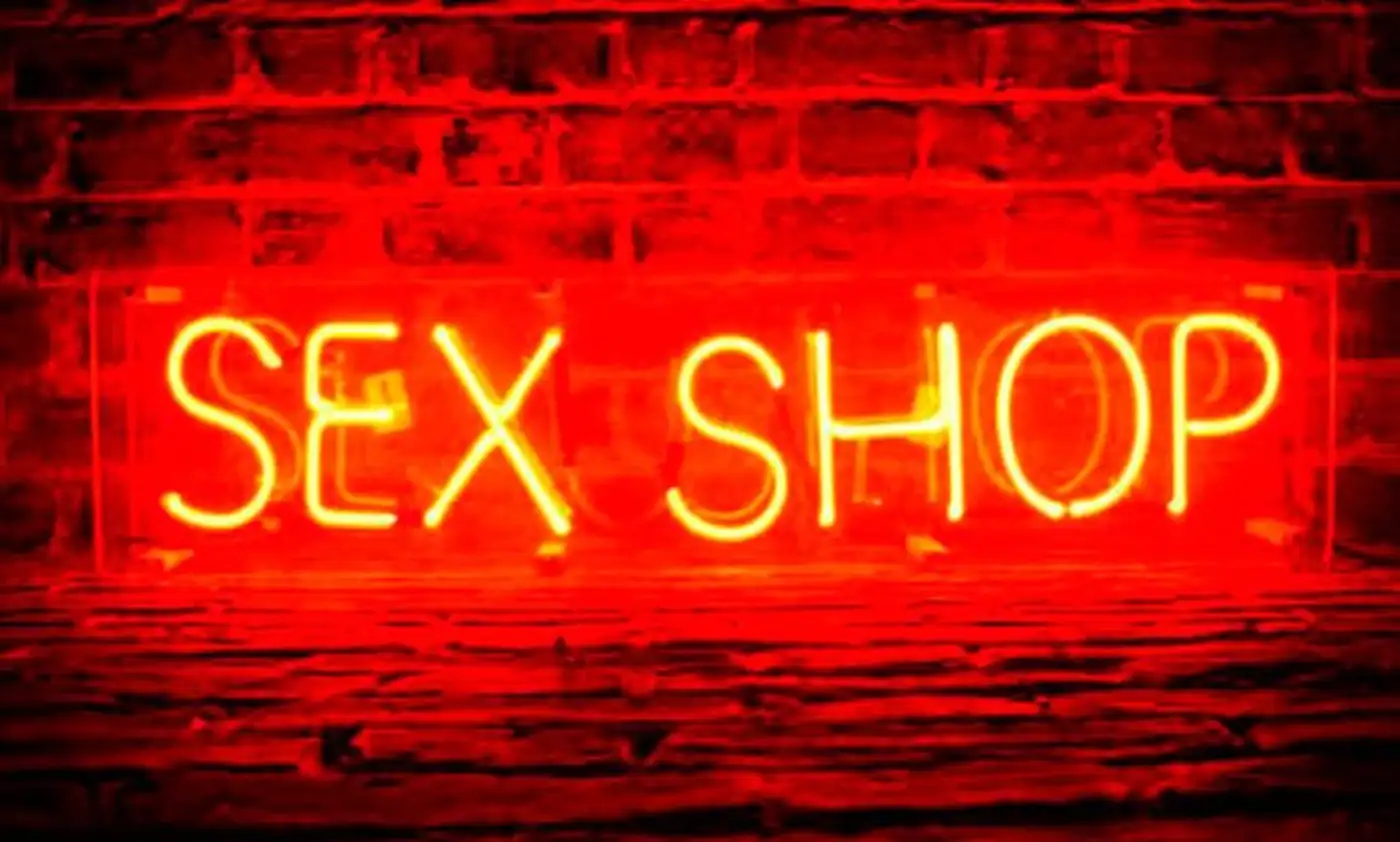 Как появился первый магазин интимных товаров