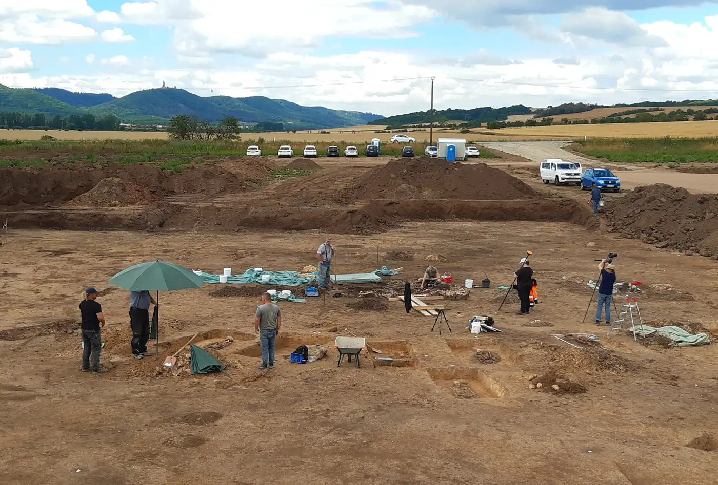 Раскопки 2020 года на дославянском кладбище Брюккен, район Мансфельд-Зюдхарц (Саксония-Анхальт).