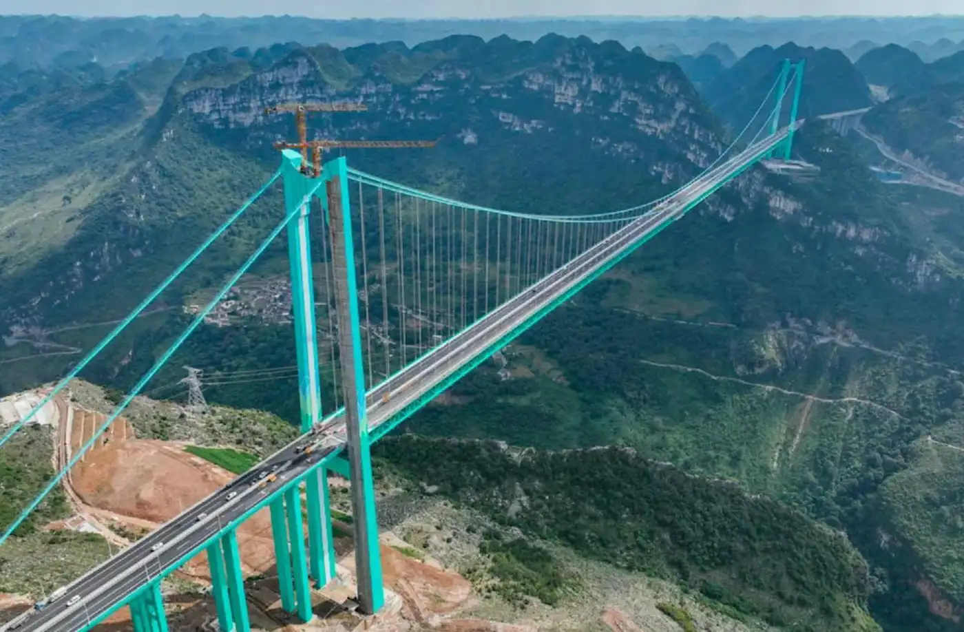 Huajiang Grand Canyon — мост над облаками