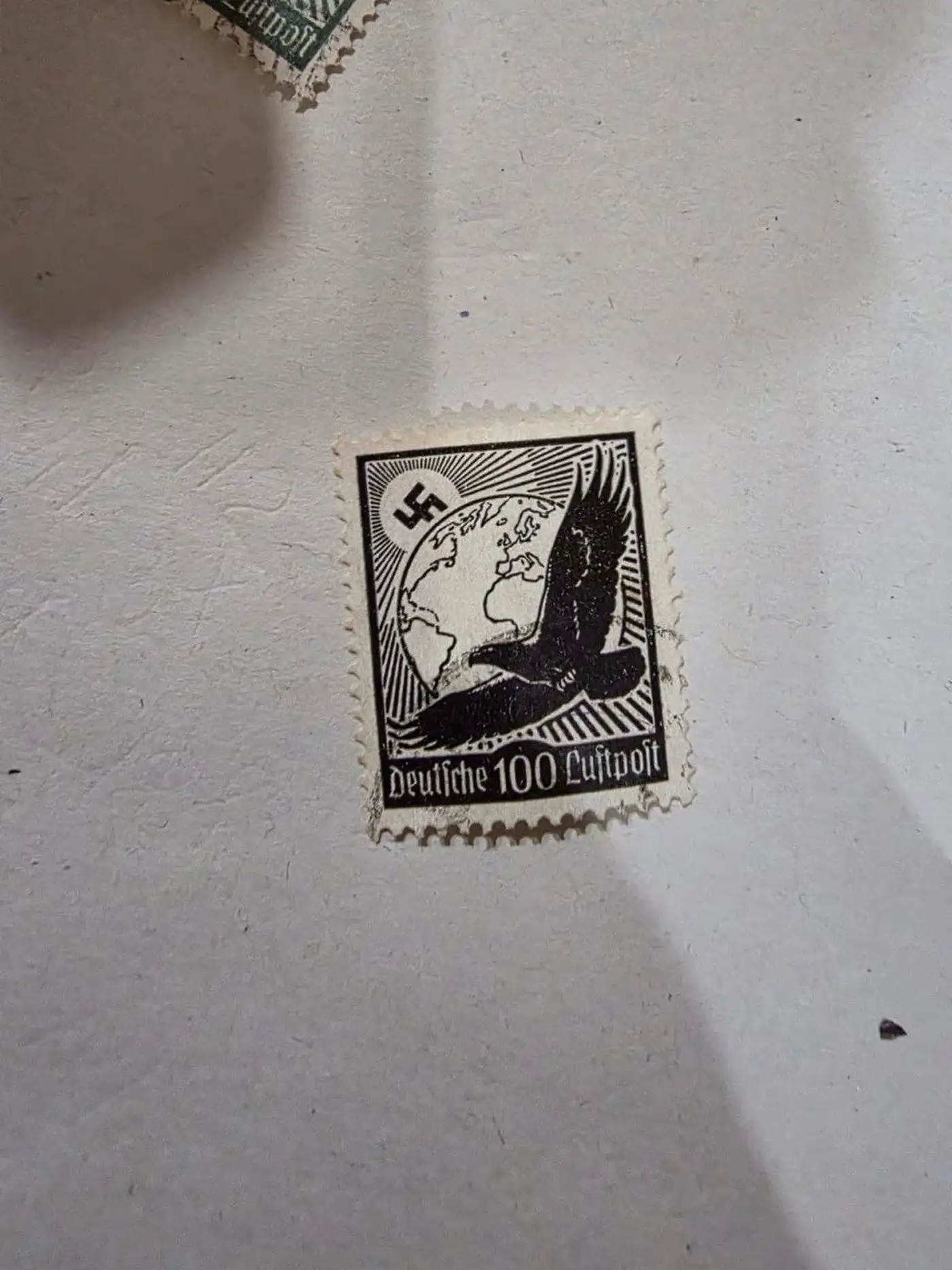 Из Польши в Украину пытались ввезти 14 тысяч нацистских марок